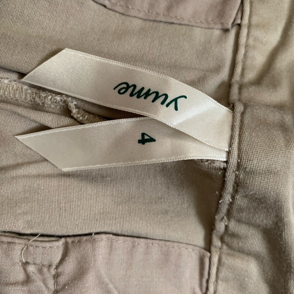 Yume soft light khaki colored shorts - Picture 4 of 7